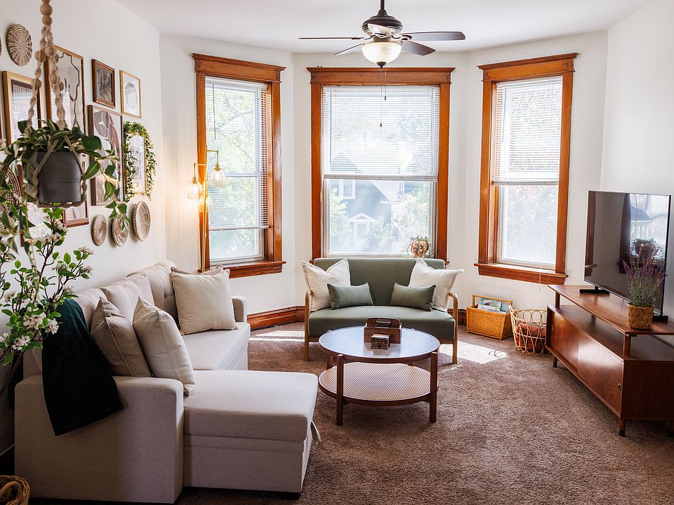 1st image of 5038 W Hutchinson St #2