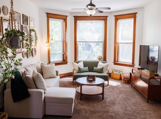5038 W Hutchinson St #2, Chicago, IL 60641