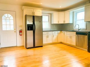 4 Garwood Rd, Hewitt, NJ 07421