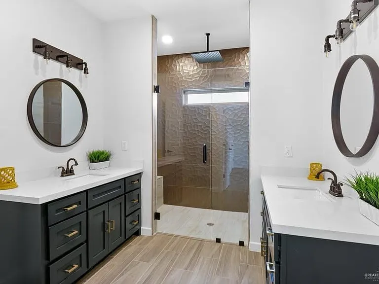 2917 Arboledas Dr — Photo 6
