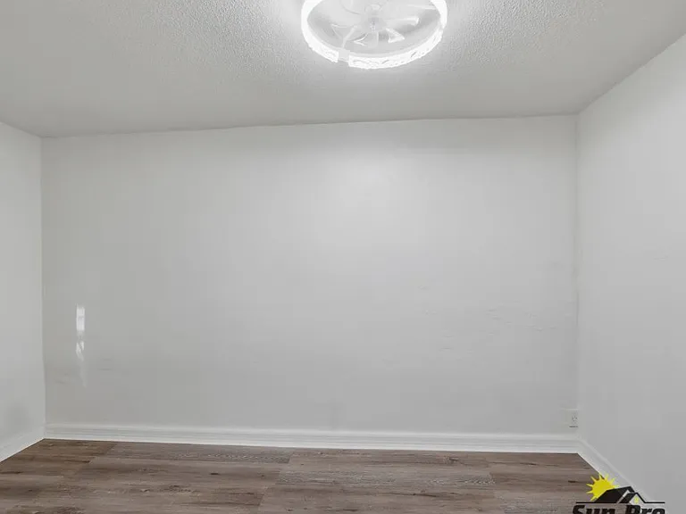215 Live Oak Ave #1 — Photo 5