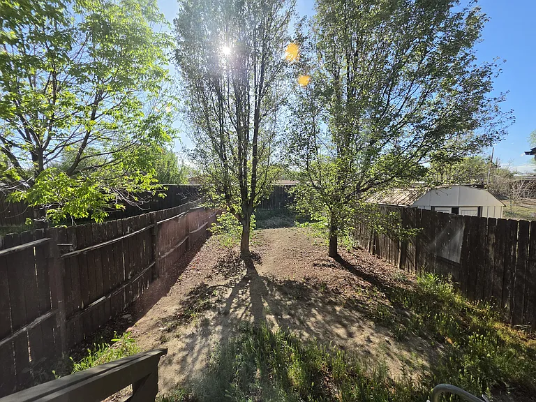 627 1/2 Highline Dr — Photo 18