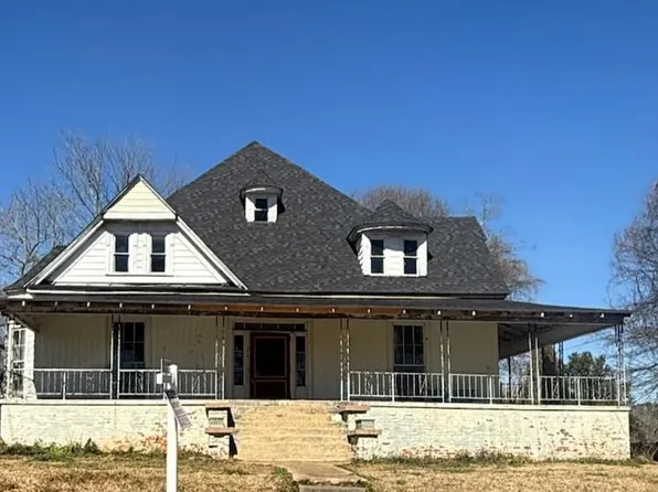 210 N 14th St, Lanett, AL 36863