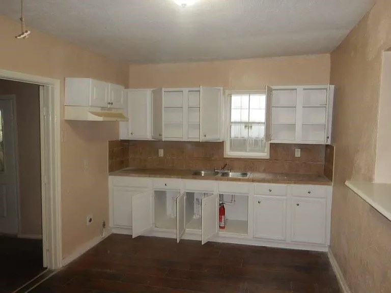 6405 Conley St — Photo 6
