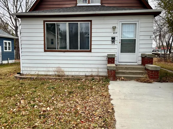 417 3rd Ave W, Mobridge, SD 57601