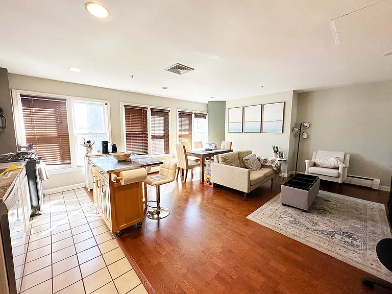 1 Davenport St #10 — Photo 8