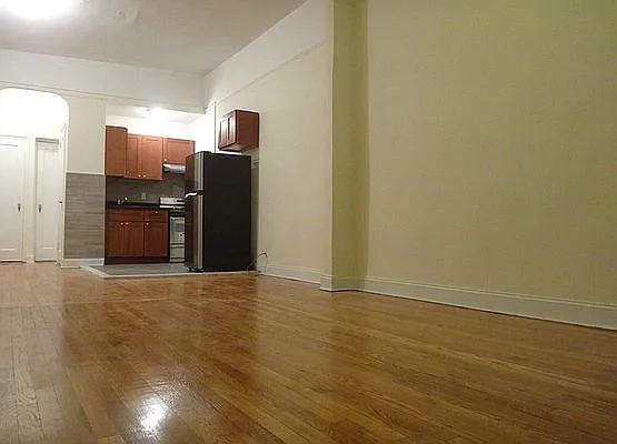 Rented by AZ REALTY NYC LLC | media 6