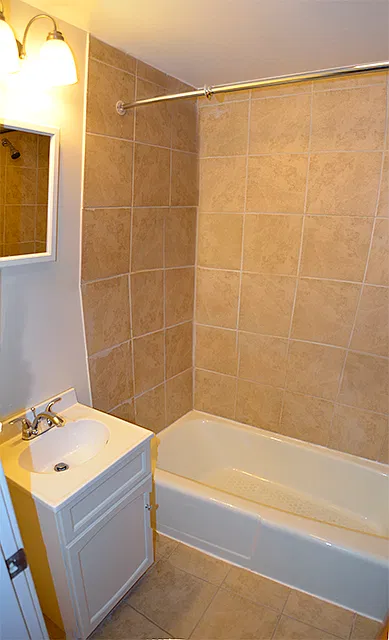 2 bed, 781 sqft, $1,900 — Photo 3