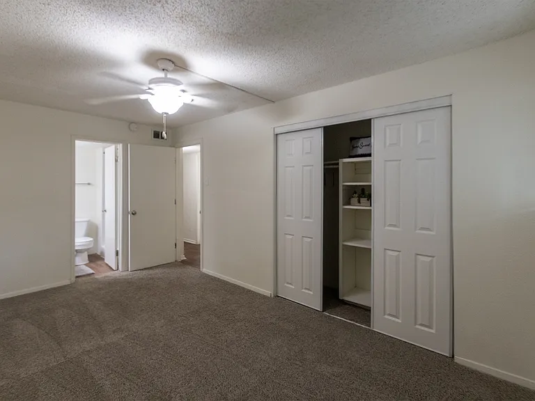 Princeton Court — Photo 41