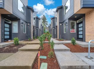 3674 SE Haig St, Portland, OR