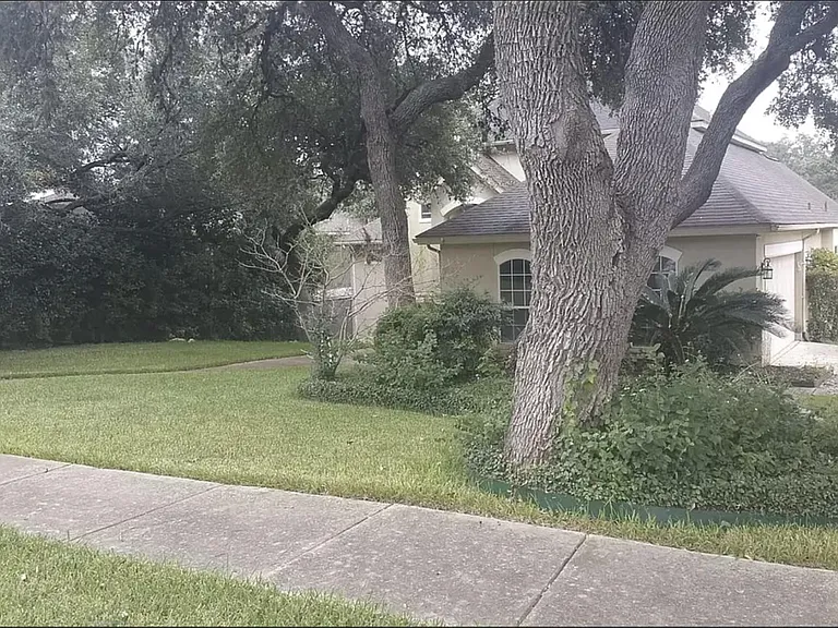 1738 Hadbury Ln — Photo 2