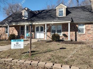 1303 NW Knox St APT 3, Blue Springs, MO 64015