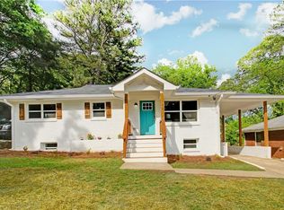 198 W Lake Dr NW, Atlanta, GA