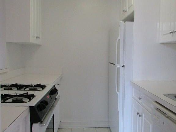 5th image of 1 Astor Pl APT 5V