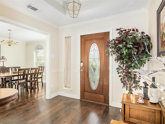 4th image of 2705 Janet Ct
