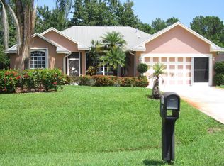 542 SE Nome Dr, Pt Saint Lucie, FL 34953