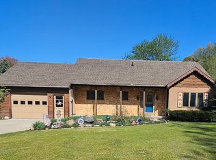 8764 Saunders Rd, Sterling, MI 48659