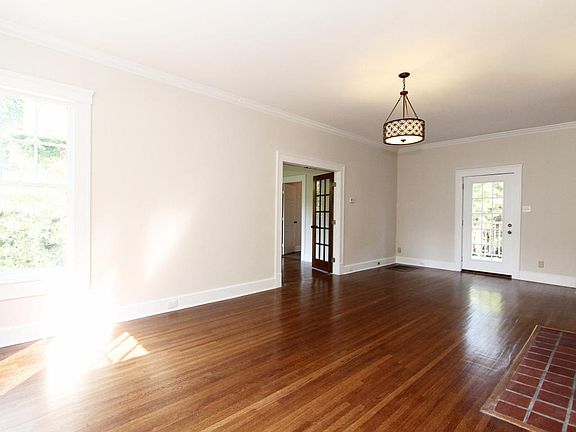 4th image of 2829 Gibbs Dr