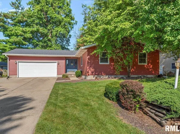 108 N Rose Dr, Auburn, IL 62615