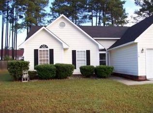 110 Stockade Ct, Raeford, NC 28376