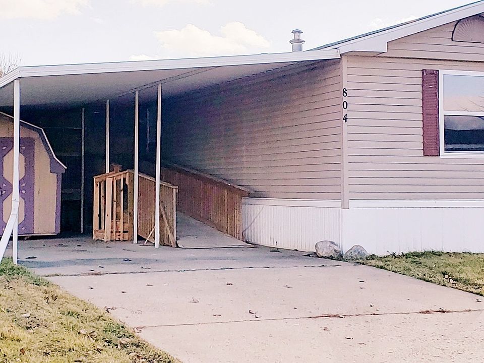 1st image of 804 Wintergreen Dr #128