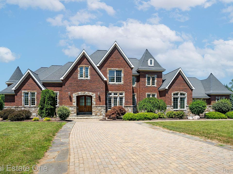 1st image of 740 Greystone Dr