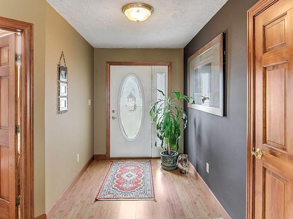 3rd image of 7206 McDermott Dr