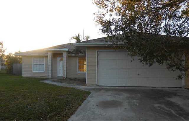 Home For Sale In Port saint lucie