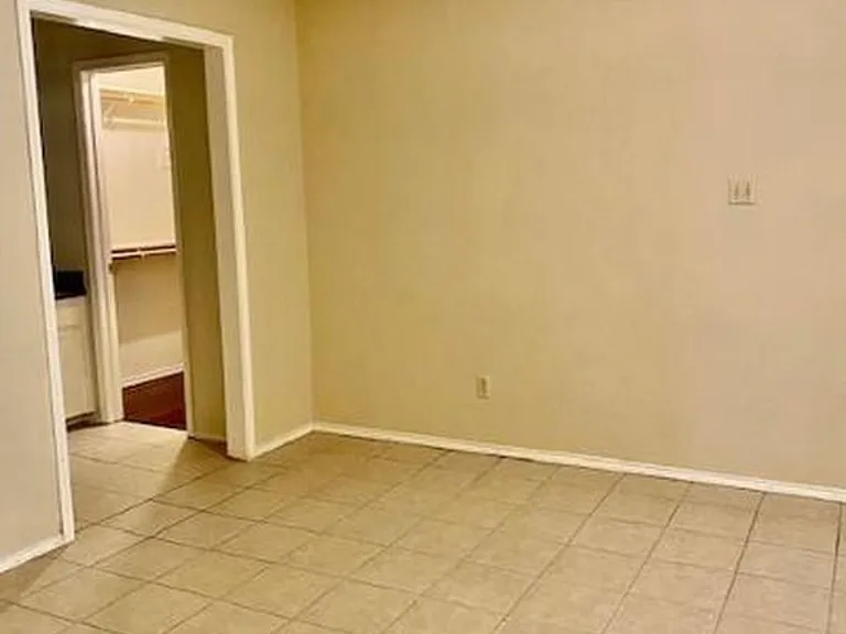 2503 Sherry St — Photo 5