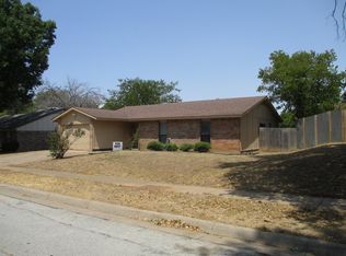 3805 Glengate Dr, Arlington, TX 76016