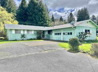 129 Club Dr, Crescent City, CA 95531