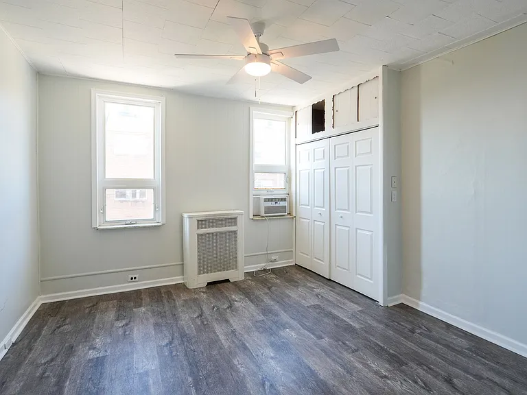 217 Moore St — Photo 10