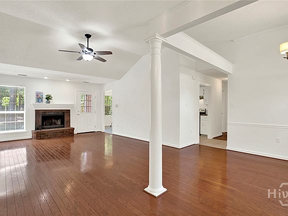 3rd image of 716 Greenwich Drive