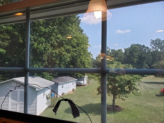 3rd image of 45 Violet Ln