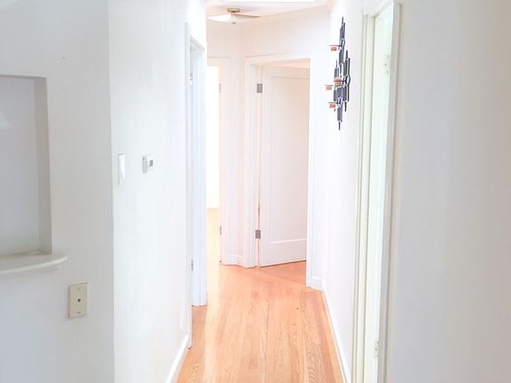 4th image of 2518 18th Ave