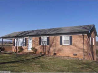 249 Sherry Dr, Mount Airy, NC 27030