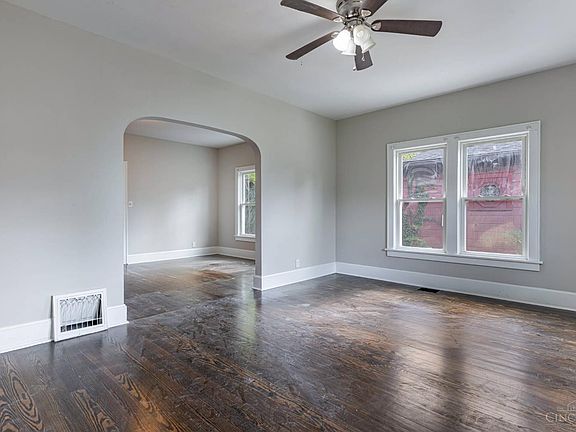 3rd image of 2720 Wilbraham Rd