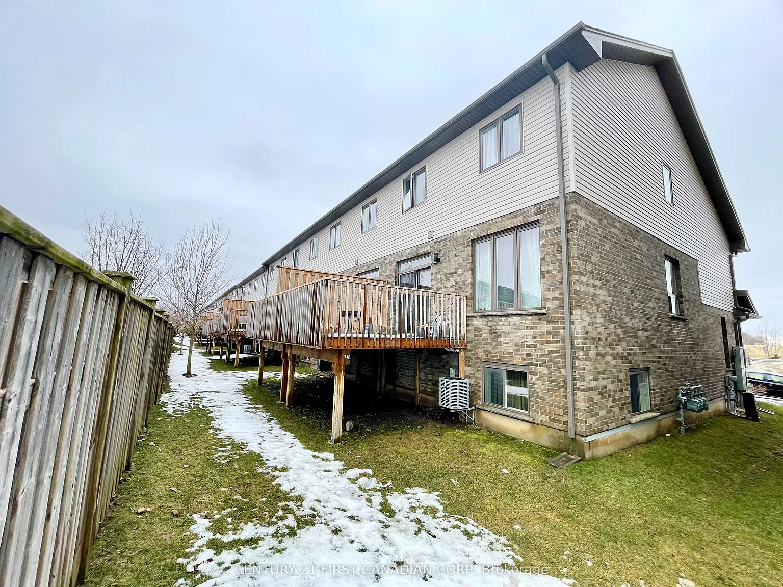 4 bed, $2,650 — Photo 2