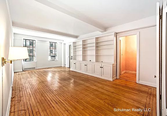 2nd image of 333 W 56th St APT 6G
