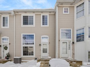 609 Hidden Creek Ln #609, North Aurora, IL 60542