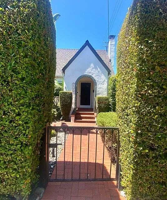 135 Juana Maria Ave