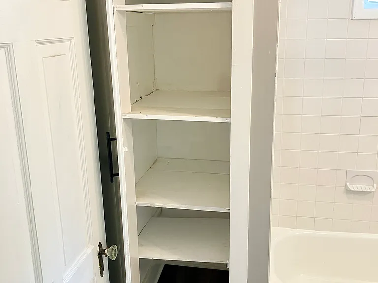 109 Unger Ave #2 — Photo 8