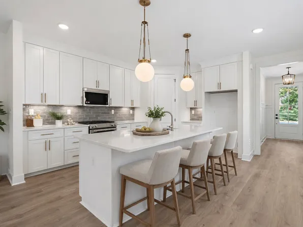 669A Westboro Dr, Nashville, TN 37209