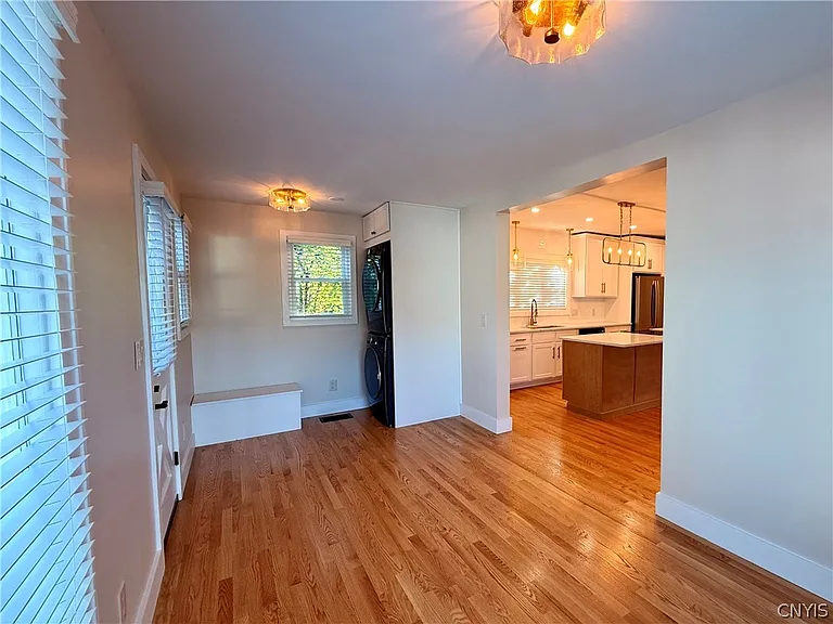 11 Sanger Ave — Photo 24
