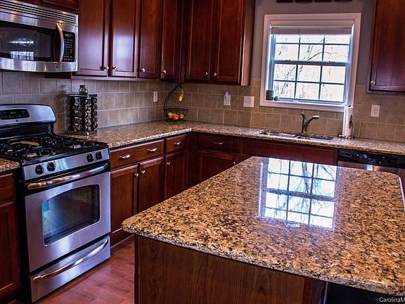3rd image of 9901 Barrands Ln #18