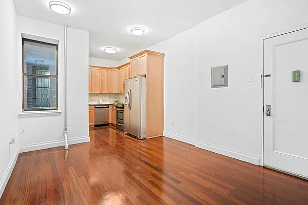 Rented by Douglas Elliman | media 30