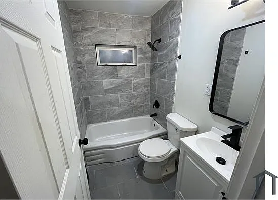 10635 Dunkeld Cir — Photo 11