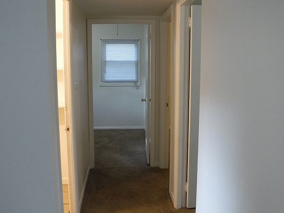 3rd image of 16921 Crane Ave