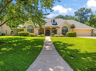 909 University Dr, Carthage, TX 75633