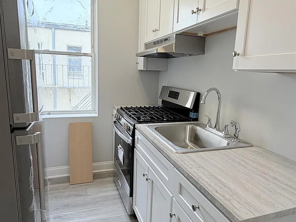 74 Kirkland St #32